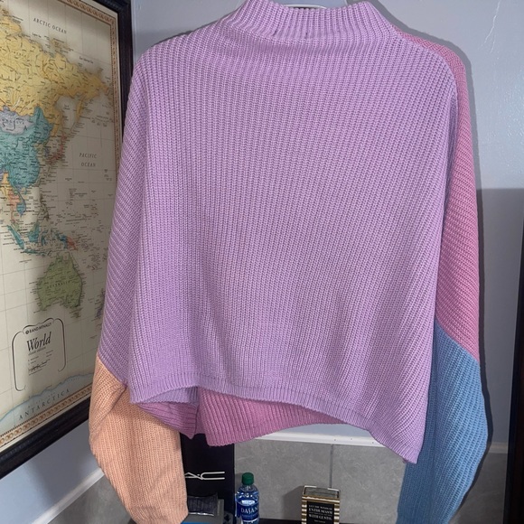 Plus size color block sweater - Picture 4 of 4
